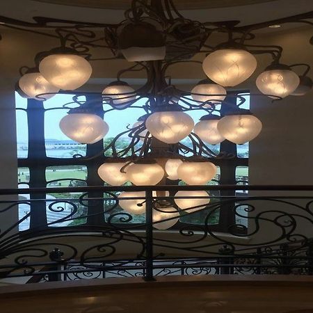 Disneyland Hotel Шанхай Экстерьер фото